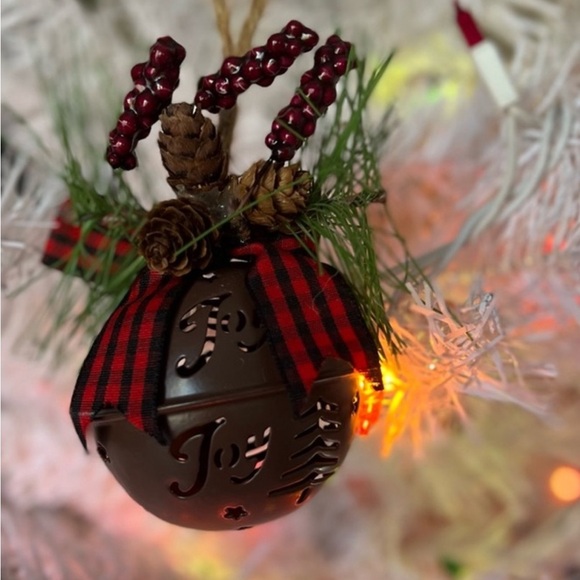 Vintage Christmas Joy
Ornament - Picture 1 of 5